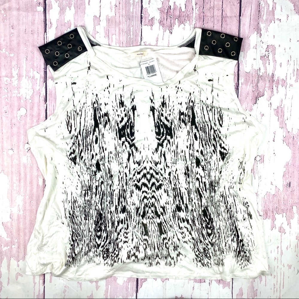 NWT Grommeted Leather Shoulder Tank